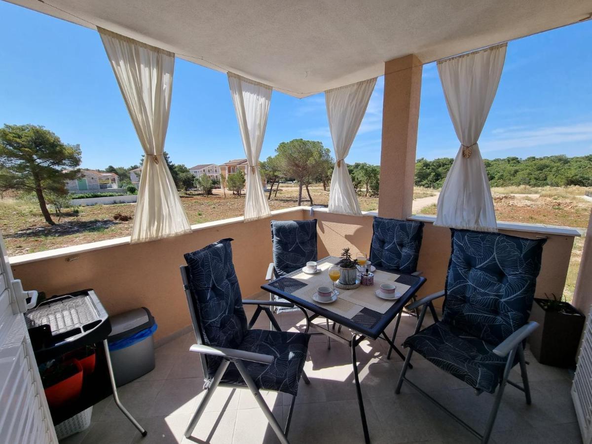 Apartman Marija Biograd Na Moru Exterior foto