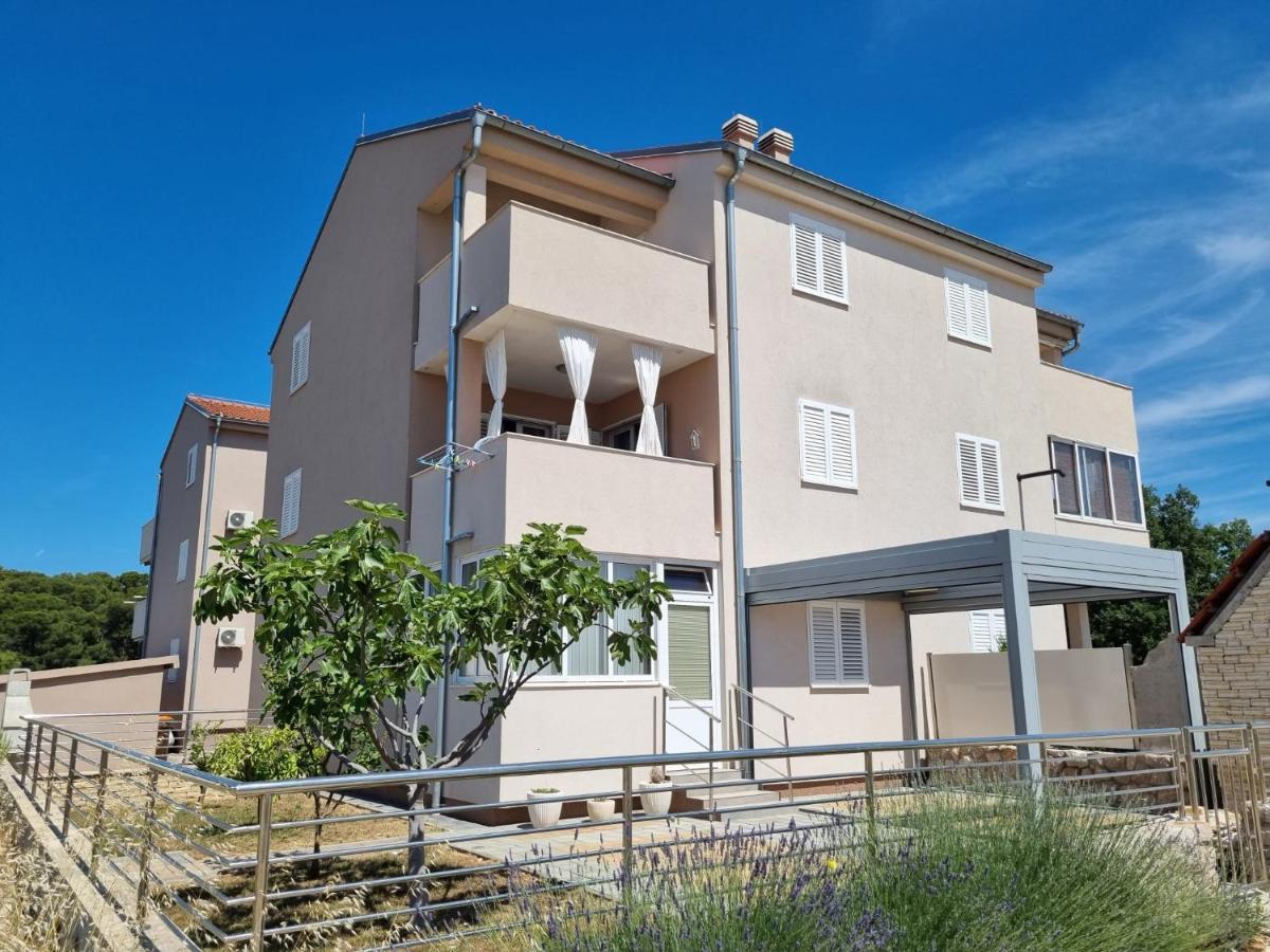 Apartman Marija Biograd Na Moru Exterior foto